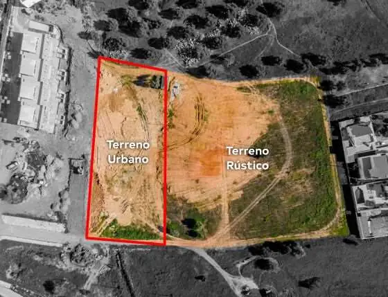 Terreno para 10 moradias · Ferreiras